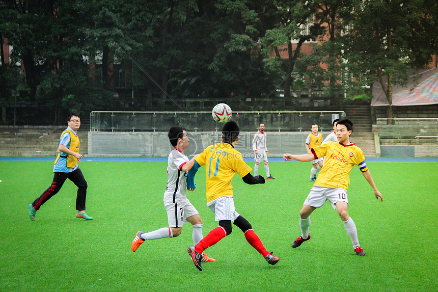 势引发的情 势引发的情