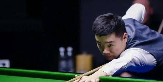 点对决中 点对决中